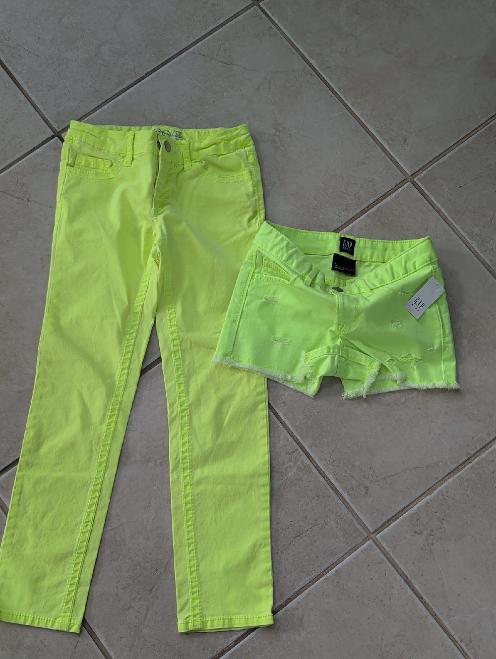 GAP Kids  Girls Size 8 Neon Yellow Denim Jeans & Distressed Shorts Set